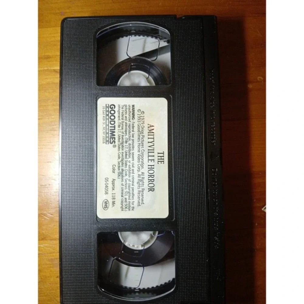 The Amityville Horror (VHS, 1993) Good Times Video - James Brolin - Margot Kidde